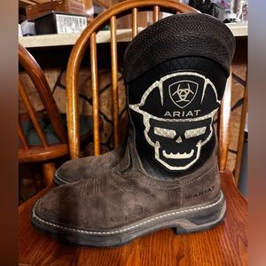 Men’s size 8.5D Ariat Workhog XT VentTEK Bold work boots.